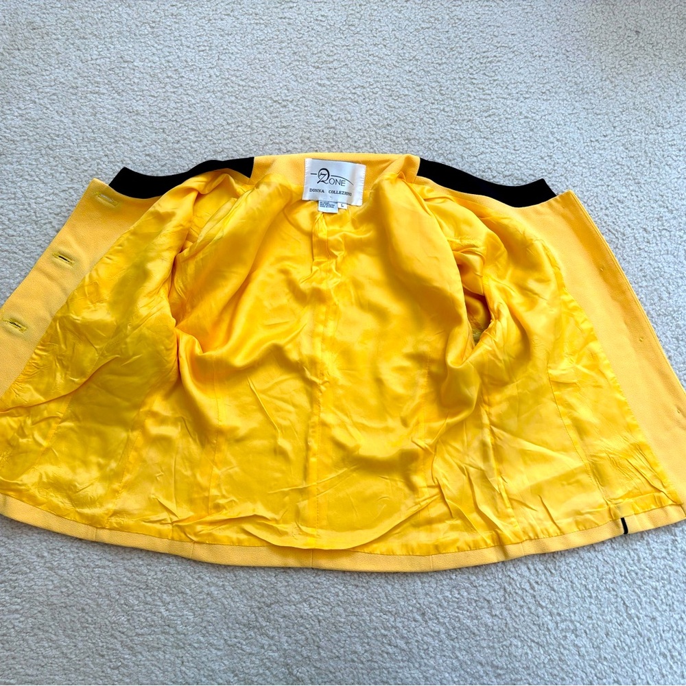 Collezioni Zone Donna vintage yellow short sleeve blazer top, sz L (feels sz S) - Picture 6 of 7